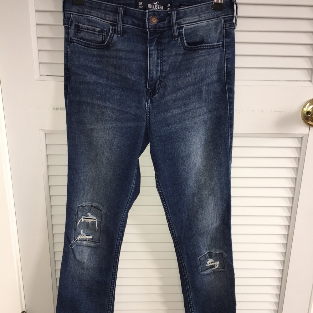 ••SOLD•• Hollister Super High Waisted Stretch Jeans